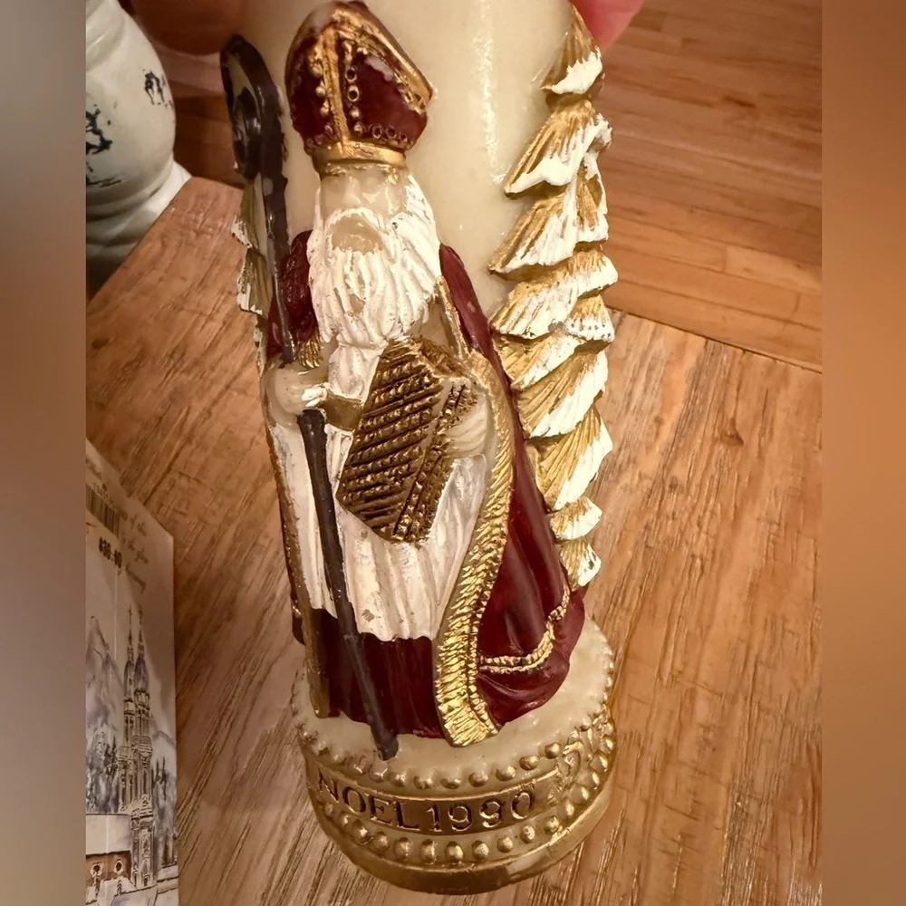 VTG 1990 European Holiday Candle with Santa Design